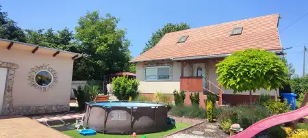 Eladó családi ház, Mende 4 szoba 120 m² 84.99 M Ft