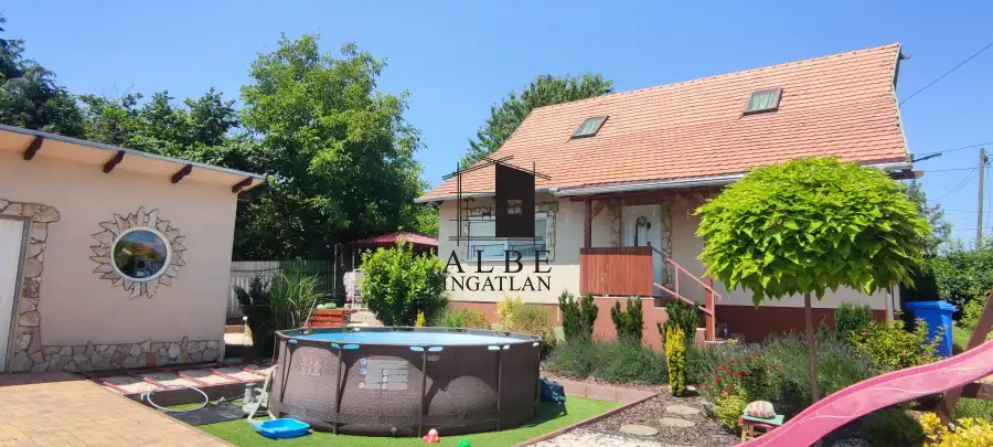 eladó családi ház, Mende