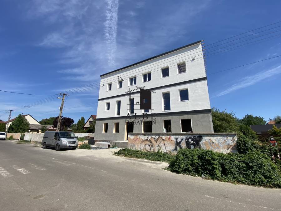 eladó újépítésű téglalakás, Maglód