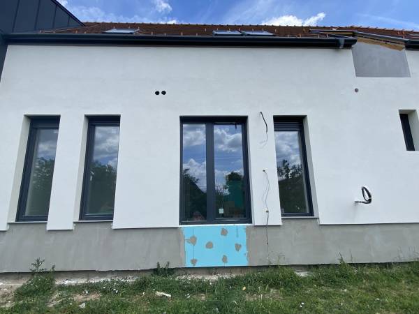 eladó újépítésű téglalakás, Péteri